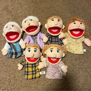 Charming Family Hand Puppets Set - Multicolor
